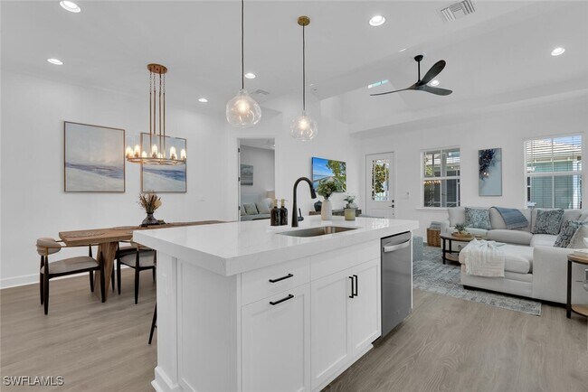 Foto del edificio - 7242 Saona CT