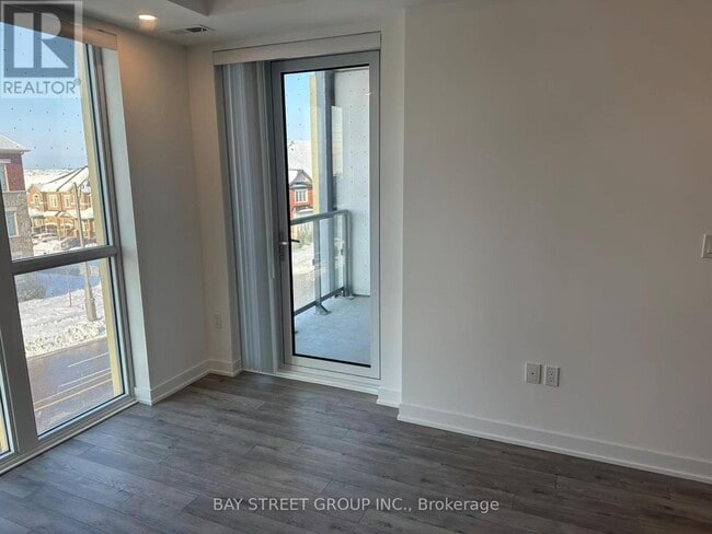 Building Photo - 1005 Dundas St E