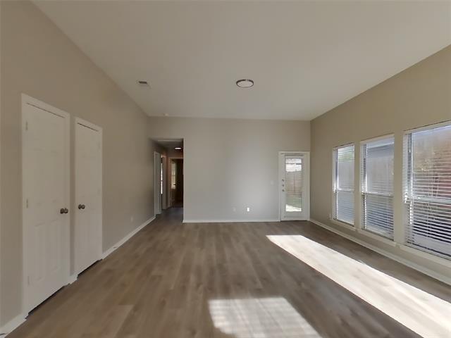 Building Photo - 5006 Bay View