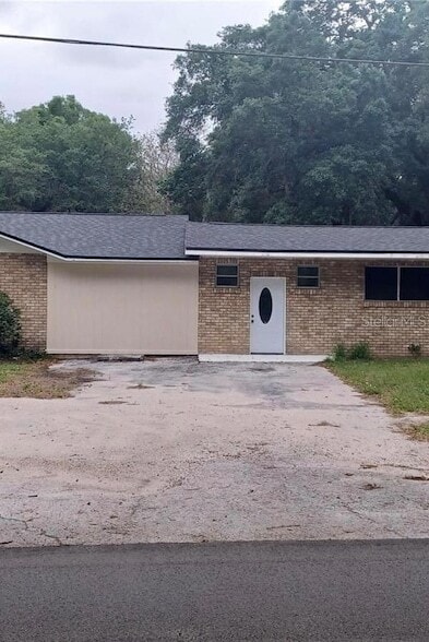 Primary Photo - 34825 Cutoff Rd
