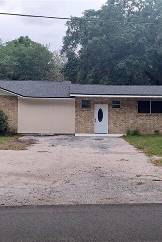 Building Photo - 34825 Cutoff Rd