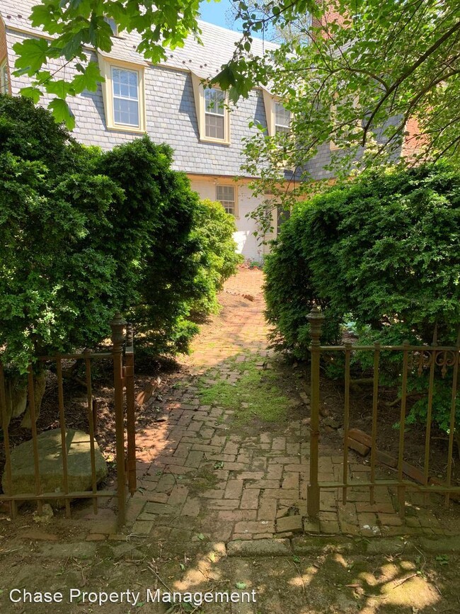 Foto del edificio - 4 br, 2.5 bath House - 11 Randall Court