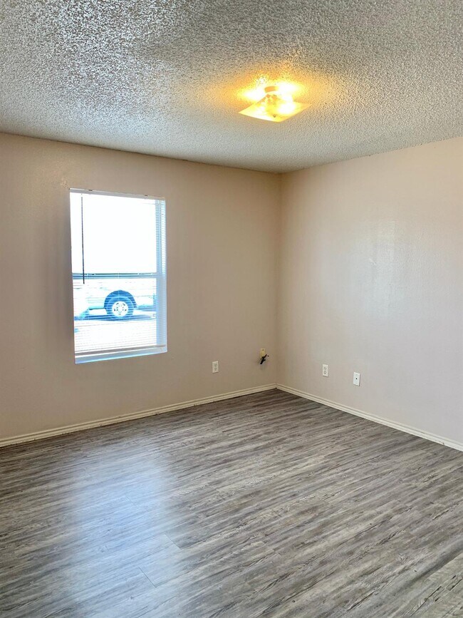 Building Photo - 1504 82nd St