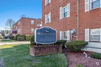 Building Photo - 272 Albion St