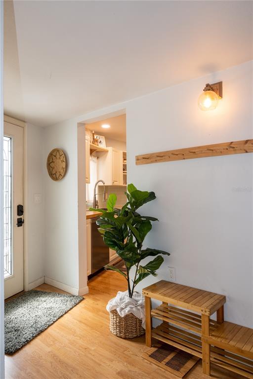 Foto del edificio - 818 Hillcrest Dr