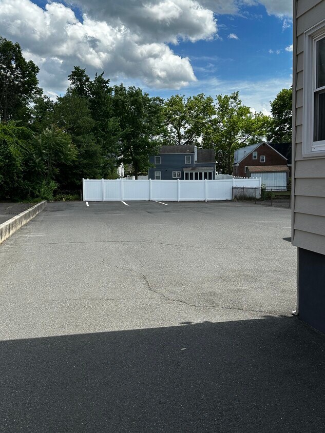 Building Photo - 2649 Nottingham Way