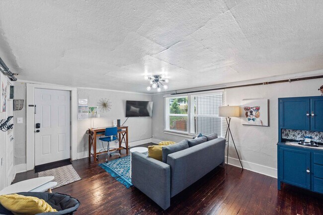 Foto del edificio - Coos Bay Apartments at Heritage House #5 Pet-Friendly Comfort