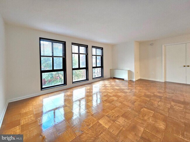 Foto del edificio - 1280 21st St NW