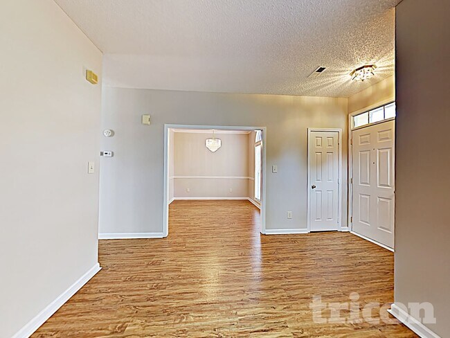 Foto del edificio - 5337 Timbertop Ln