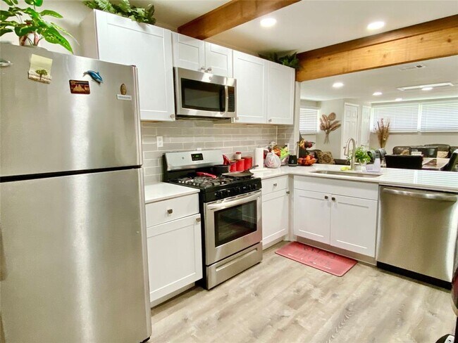 Foto del edificio - 1401 Carswell Terrace