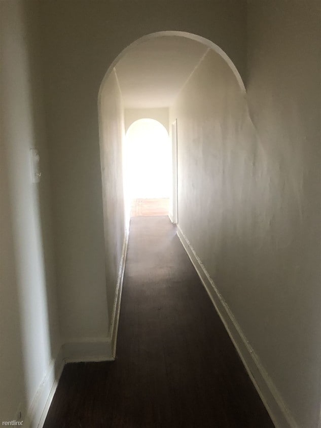 2 br, 1 bath - 40 Locust Hill Ave - 2 br, 1 bath  - 40 Locust Hill Ave
