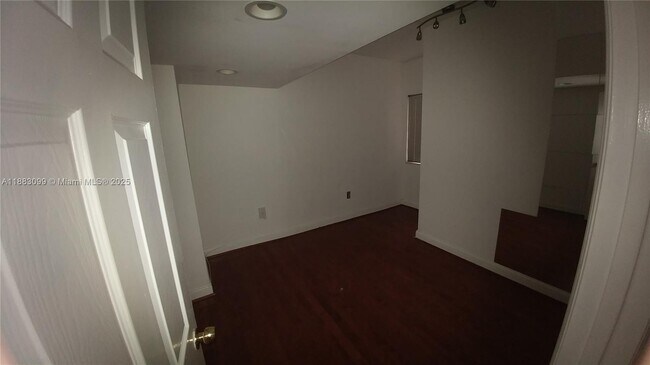 Foto del edificio - 1341 Meridian Ave