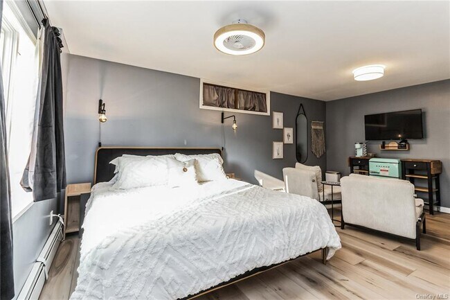 Foto del edificio - 14 Turkey Hill Rd