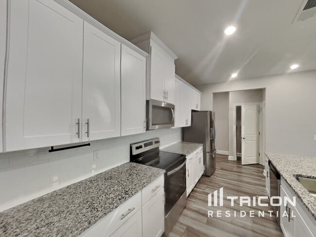 Building Photo - 644 Taylor Bend