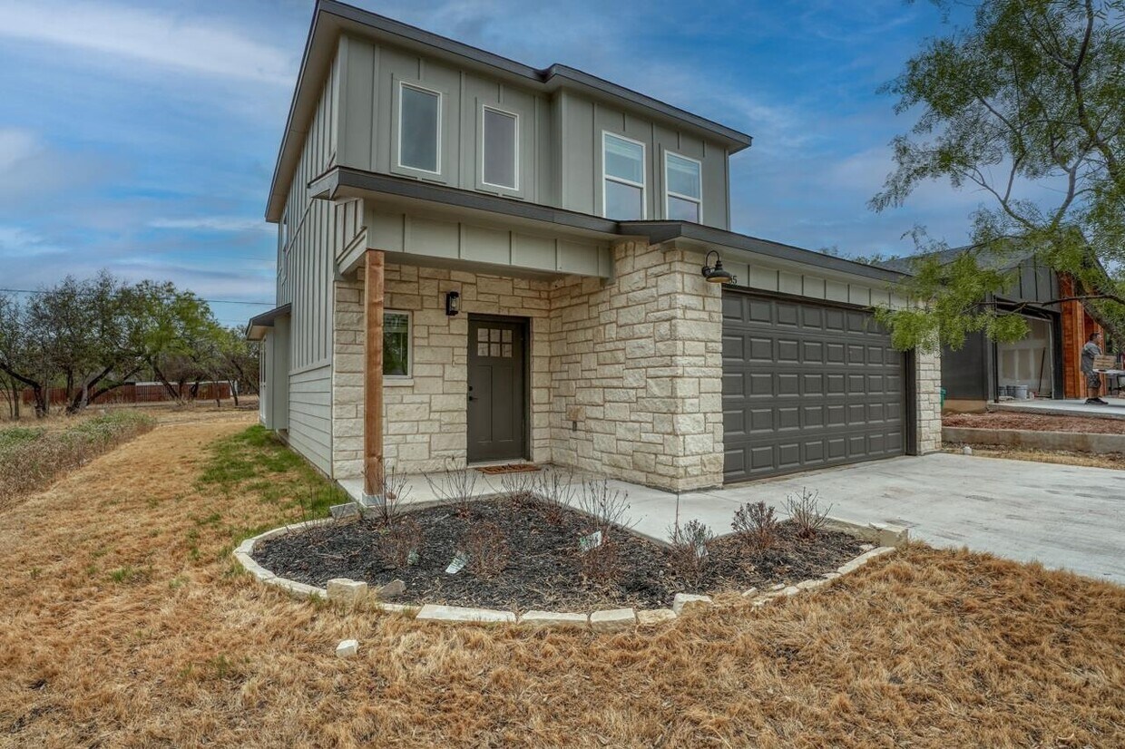 855 Cypress Ln, Cottonwood Shores, TX 78657 House Rental in