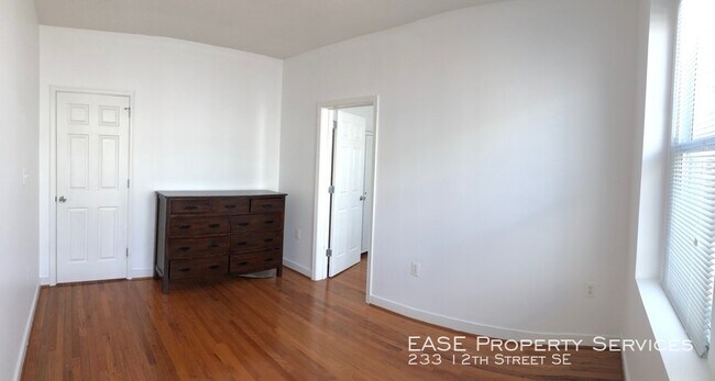 Foto del edificio - 233 12th St SE