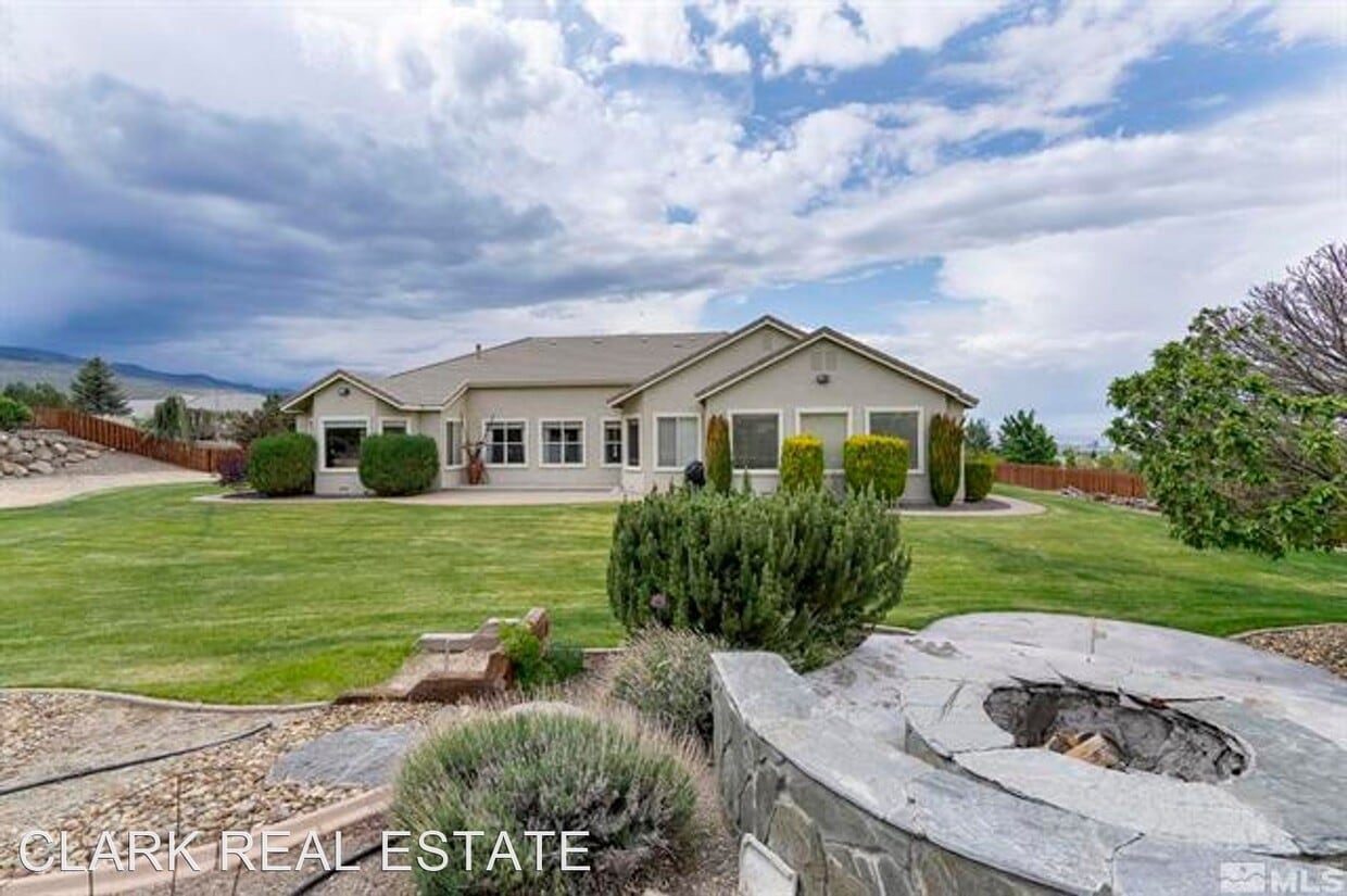 Primary Photo - 4 br, 3 bath House - 6114 Mesa Rd