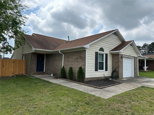Building Photo - 2229 Mossycup Ln