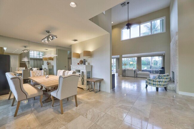 Building Photo - 7939 Mandarin Dr