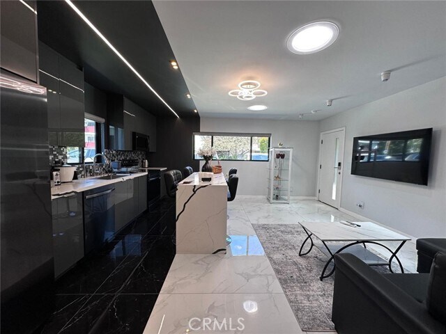 Foto del edificio - 12838 Kling St