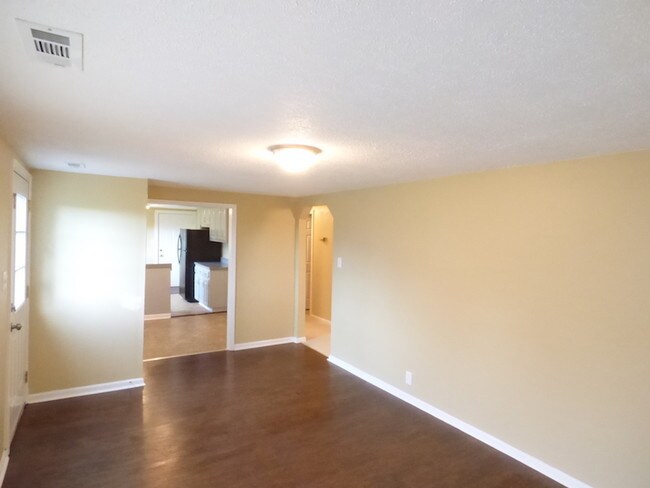 Building Photo - 730 Grants Creek Rd