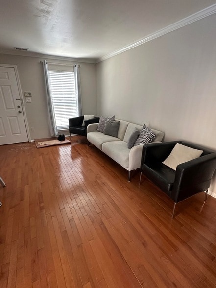 Photo - 21 Buttonwood St Apartment