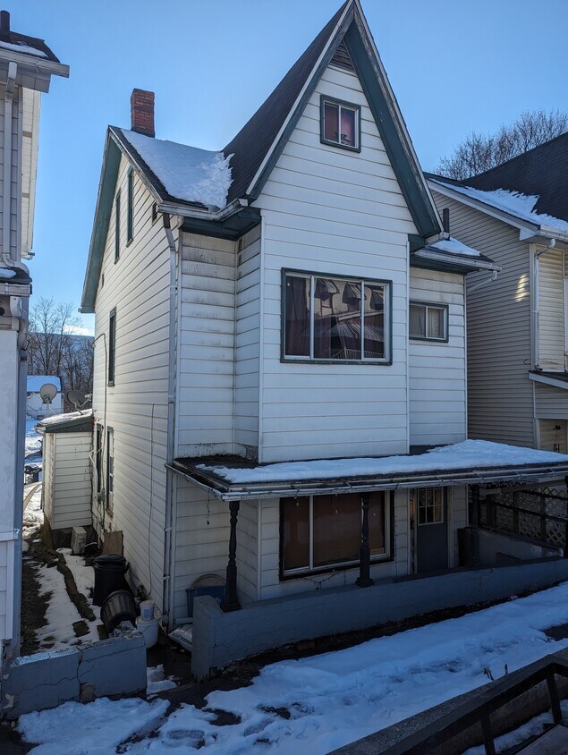 Primary Photo - 819 Bell Ave