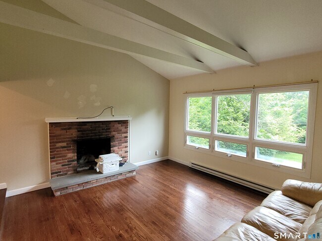 Building Photo - 163 Candlewood Lake Rd