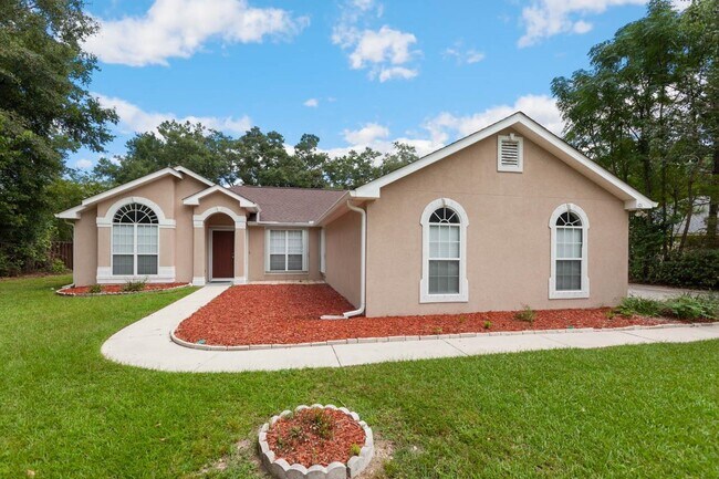 Building Photo - 121 Duncan Dr