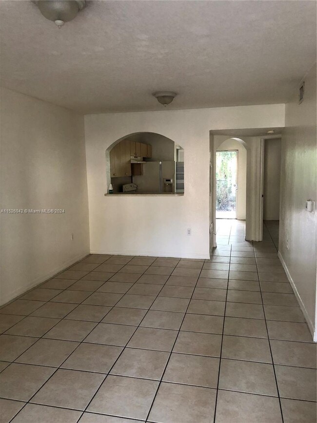 Building Photo - 1270 SE 31st Ct