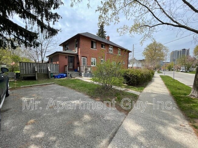 Building Photo - 97 Wood St