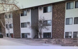 Building Photo - 812 Benton Dr