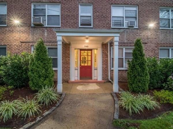 793 Palmer de viaje, Bronxville - 793 Palmer Rd