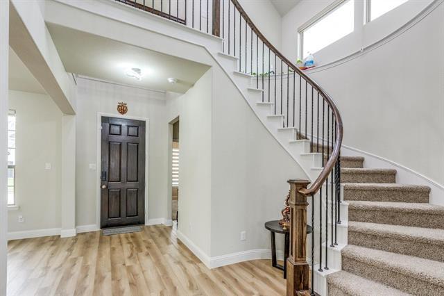 Building Photo - 16904 Clover Dr