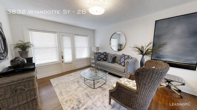 Building Photo - Updated 2 bed 1 bath in the heart of Midtown!