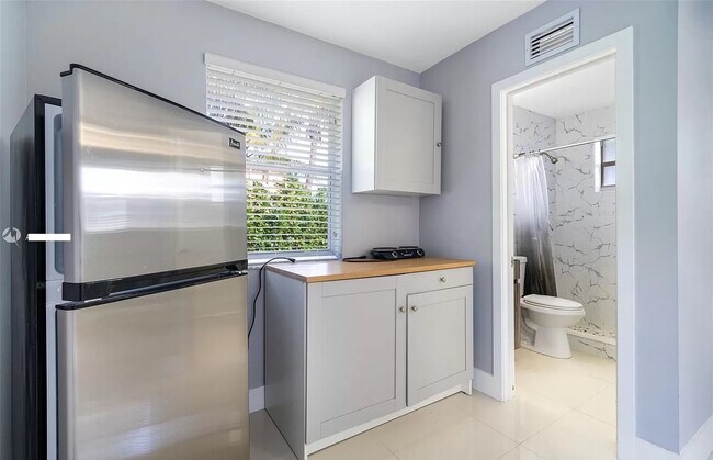 Foto del edificio - 525 SW 67th Ave