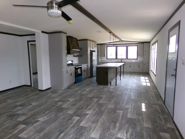 Building Photo - 281 Patriot Ln