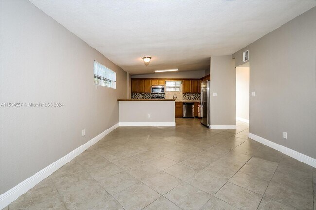 Building Photo - 763 Orchid Dr