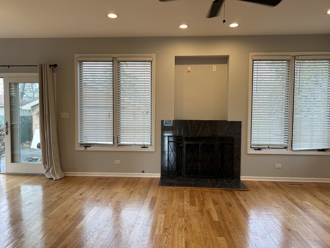 Building Photo - 1226 S Belmont Ave