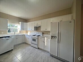 Building Photo - 5612 Rose Garden Rd