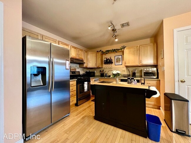 Building Photo - 3 br, 2 bath House - 16 Margin Street Unit 9
