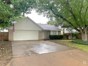 Building Photo - 2609 Cheyenne Dr
