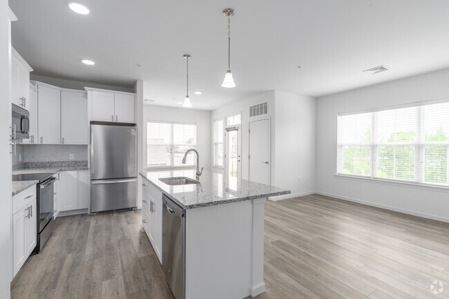 2BR, 2BA - 1160SF Kitchen - Eclipse at Belmont