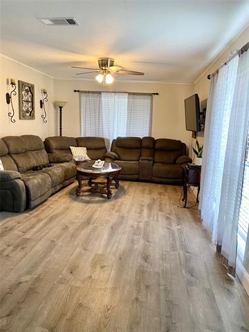 Foto del edificio - 1401 Carswell Terrace