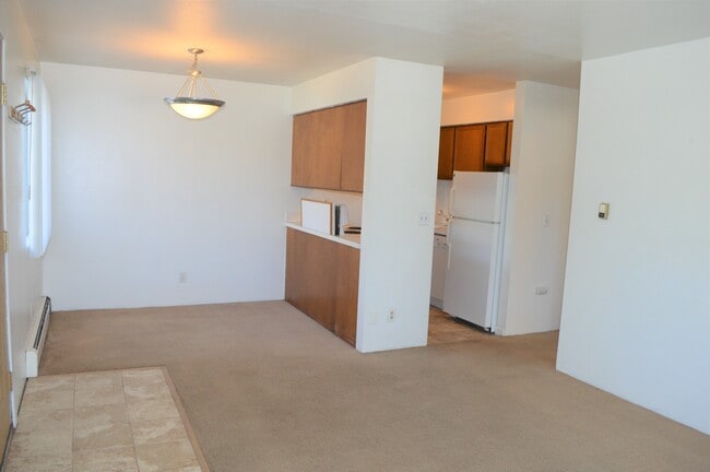 Building Photo - 4955 Moorhead Ave