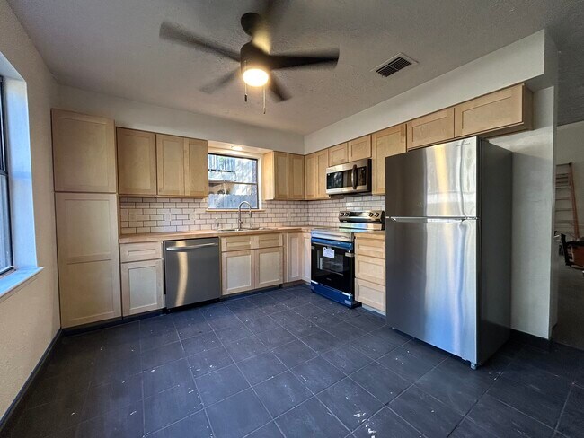 Foto del edificio - 194 Timber Mill St