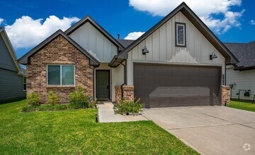 Building Photo - 31810 Whittis Hl Wy
