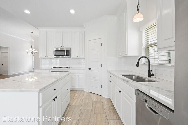 Building Photo - 4 br, 3 bath House - 520 White Egret Dr