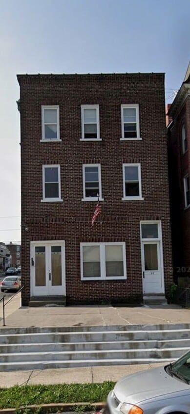 Primary Photo - 702 St John St