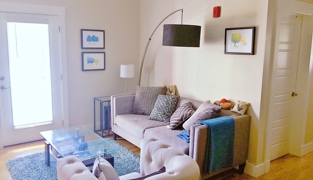 Foto principal - 54 Loomis St